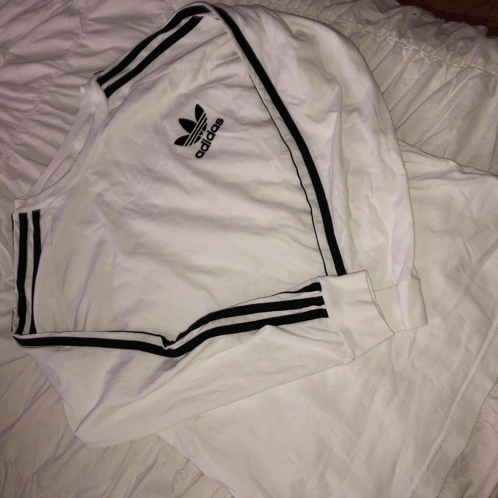 ✨ADIDAS LONG SLEEVE TOP✨